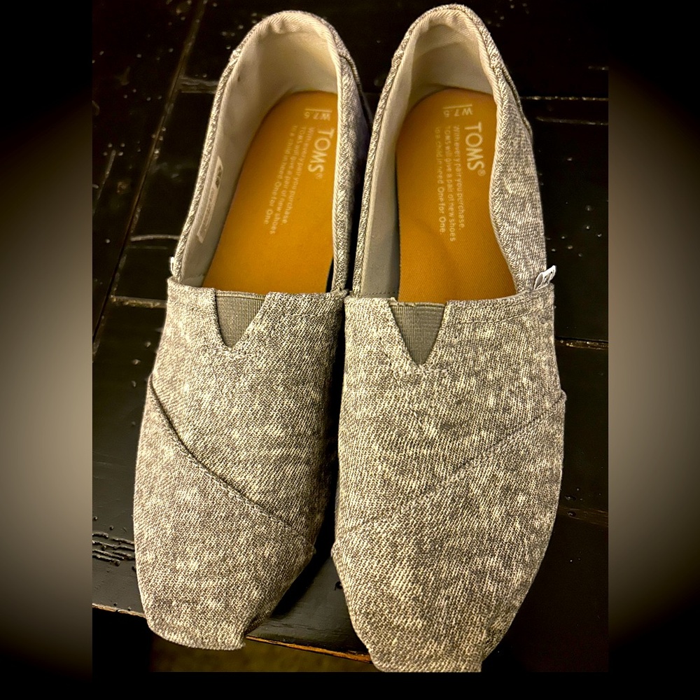 Toms shoes